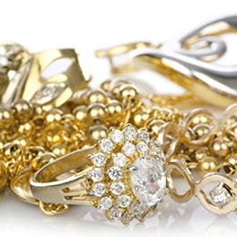 Køb smykker og ure hos Guldkjær og få 10 % i rabat